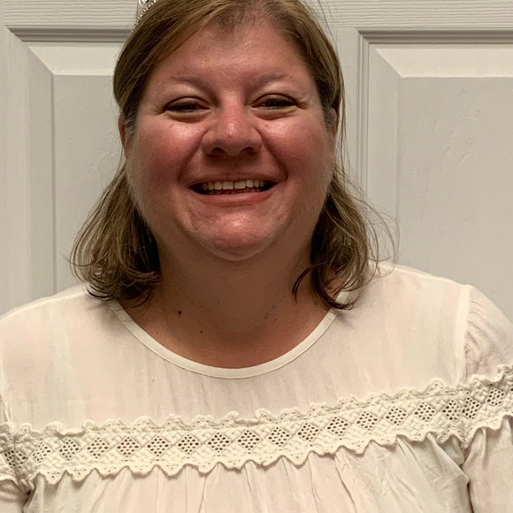 Meet your Posher, Linda - Picture 2 of 2